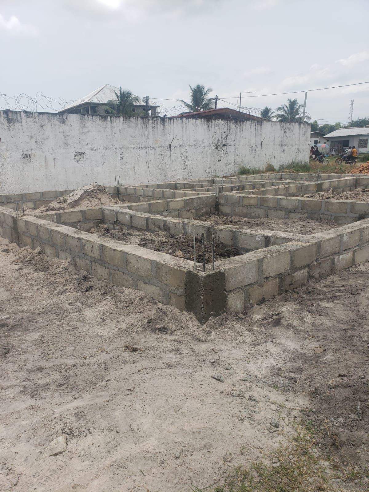 Perimeter Block Wall Construction — view 9